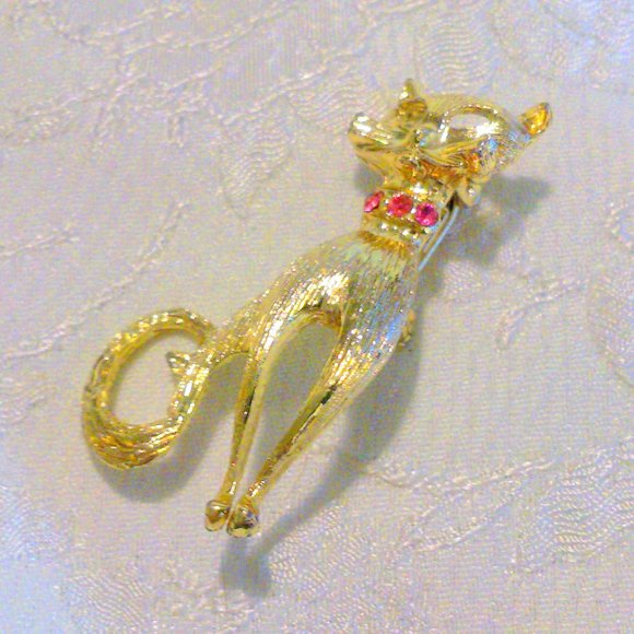 Vintage Gold Tone Rhinestone Accented Cat Brooch - Picture 3 of 4